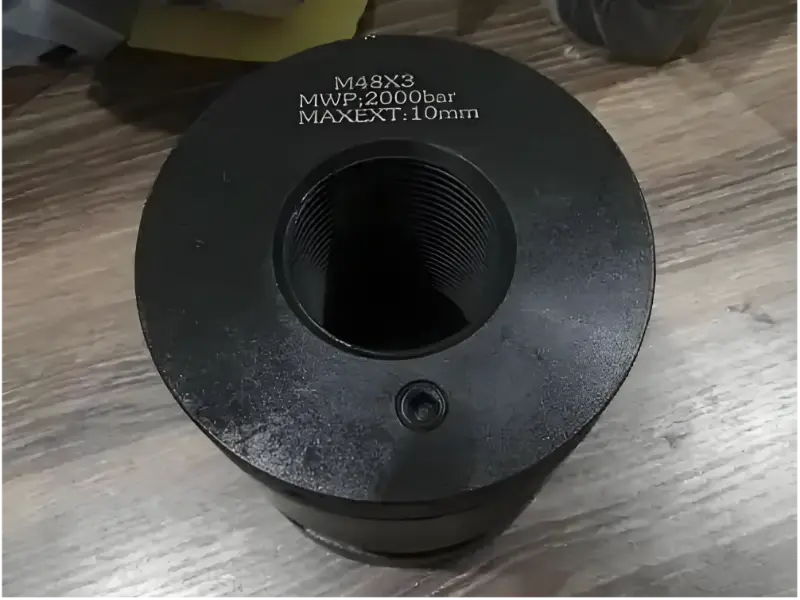 Из камиона цури уље? 